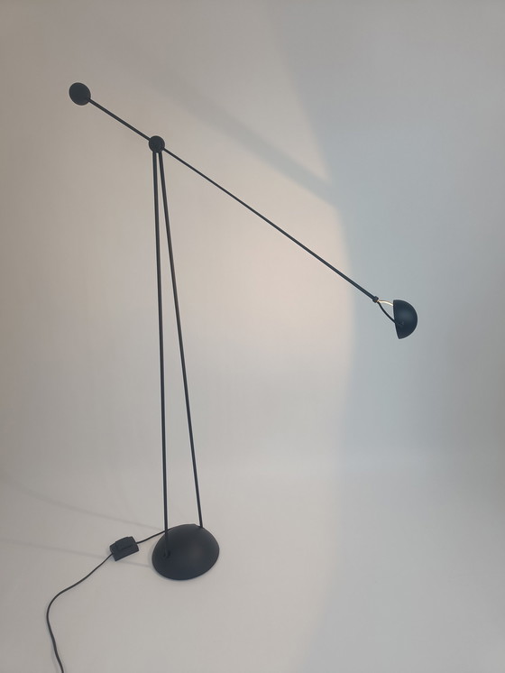 Image 1 of Italiaanse design vloerlamp Jaren 80