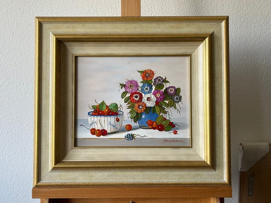 Image 1 of Johannes Eerdmans - Stilleven Bakje Fruit En Vaas Met Bloemen