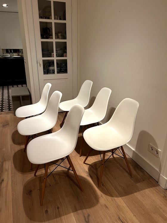 Image 1 of 6x Vitra Eames Stoelen - Eames Plastic