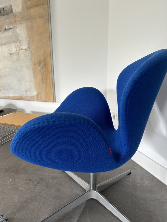 Image 1 of Swan Chair Arne Jacobsen Voor Fritz Hansen 2008