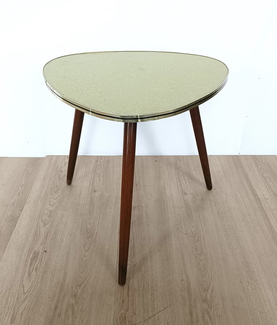 Image 1 of Vijftiger jaren bijzettafel met groen formica bovenblad