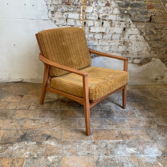 Image 1 of lucht van Scandinavische fauteuil in hout en mosterdgele corduroy stof, jaren 1960-70