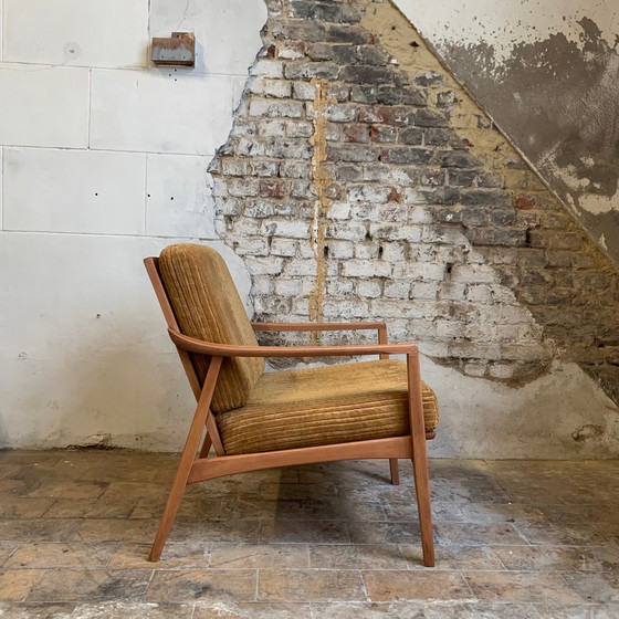 Image 1 of lucht van Scandinavische fauteuil in hout en mosterdgele corduroy stof, jaren 1960-70