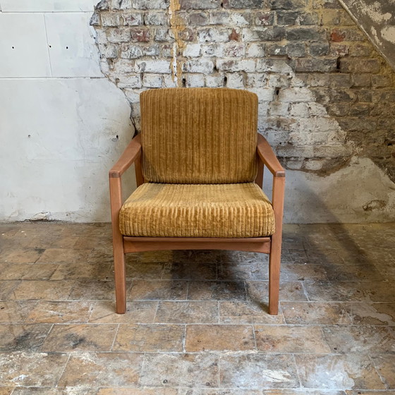 Image 1 of lucht van Scandinavische fauteuil in hout en mosterdgele corduroy stof, jaren 1960-70