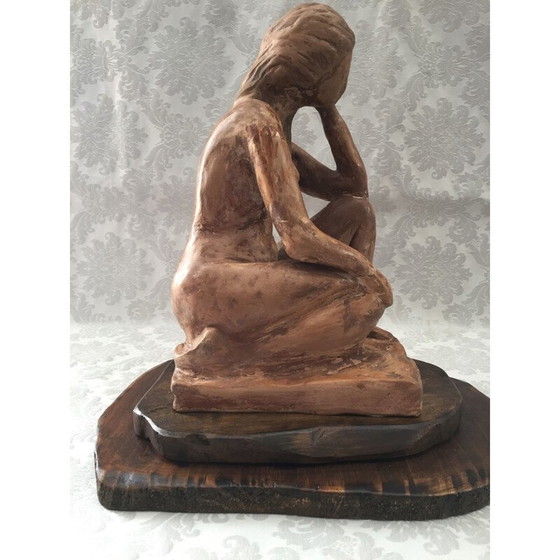 Image 1 of Vintage sculptuur "Naakte geknielde vrouw" van klei, Frankrijk 1950