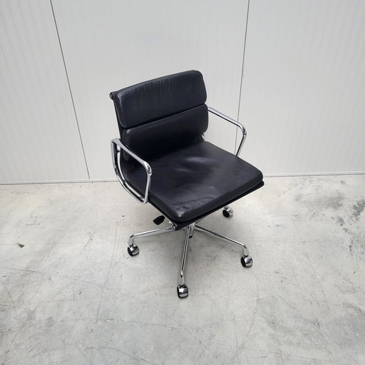 Vitra Ea217 Zachte Polster Bureaustoel Door Charles Eames