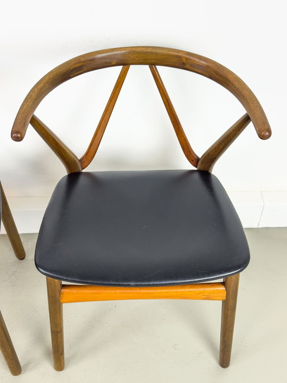 Image 1 of Mod. 255 Eetkamerstoelen Door Henning Kjaernulf Voor Bruno Hansen, 1960S, Set Van 4