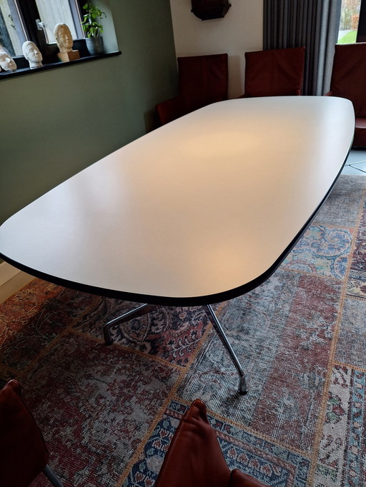 Tafelblad Vitra Eames Segmented Table