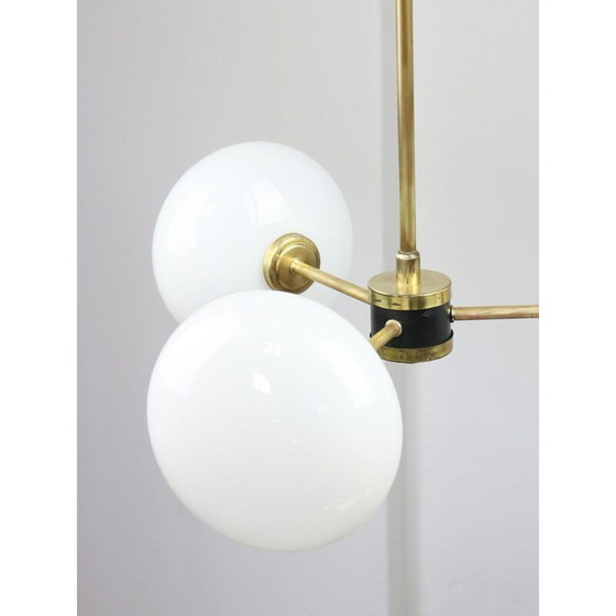 Image 1 of Mid-century kroonluchter van messing en opalineglas
