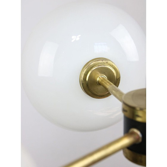 Image 1 of Mid-century kroonluchter van messing en opalineglas
