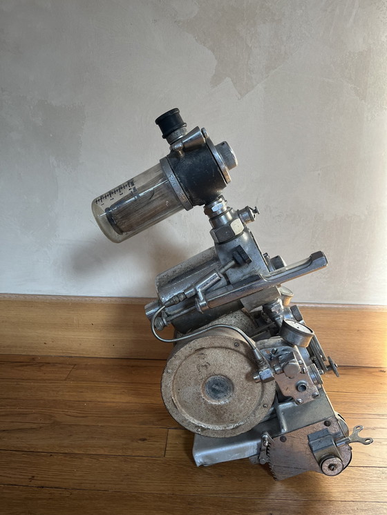 Image 1 of Decoratief Vintage Onderdeel Van Beademingstoestel