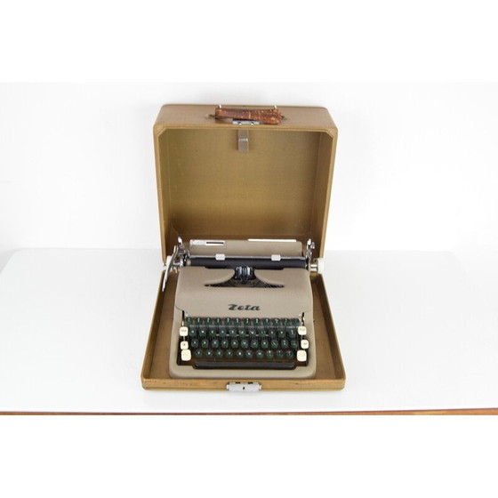 Image 1 of Mid-eeuwse typemachine, Tsjecho-Slowakije 1950