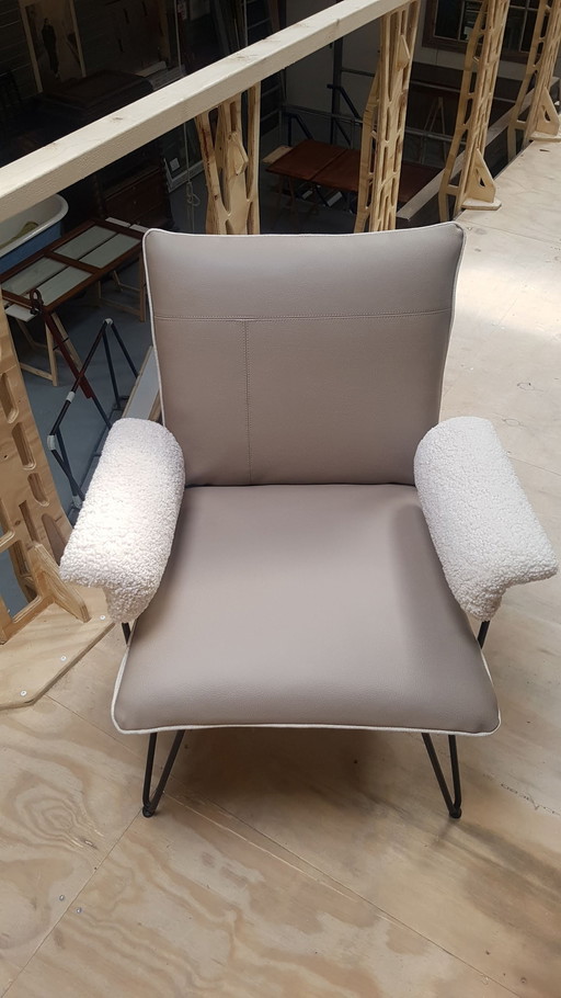 Goossens fauteuil van kunstleer