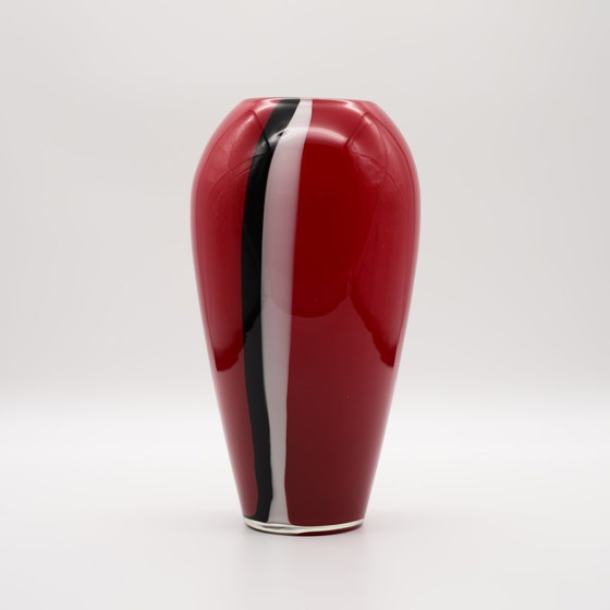 Image 1 of Vintage Glazen Vaas Rood Zwart Wit