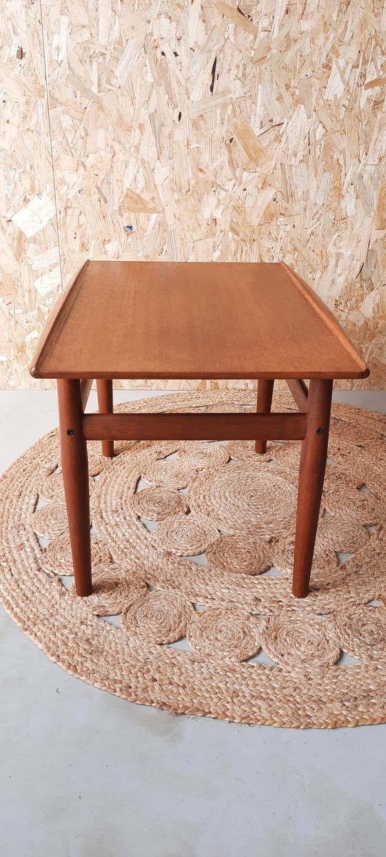 Image 1 of Grete Jalk voor Glostrup Salon tafeltje/ coffee table