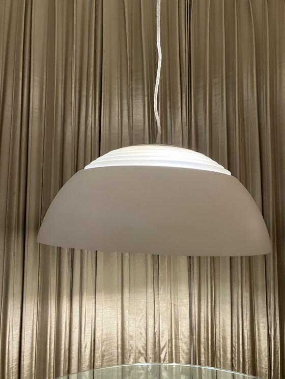 Image 1 of Arne Jacobsen  'AJ Royal' hanglamp