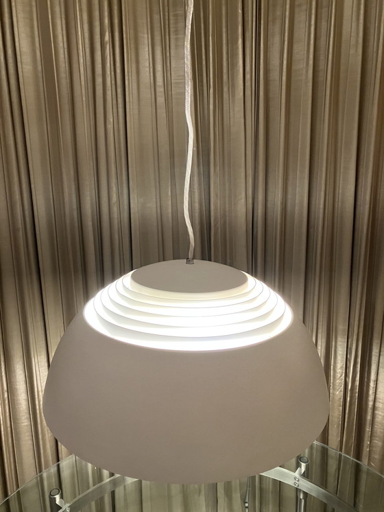 Image 1 of Arne Jacobsen  'AJ Royal' hanglamp