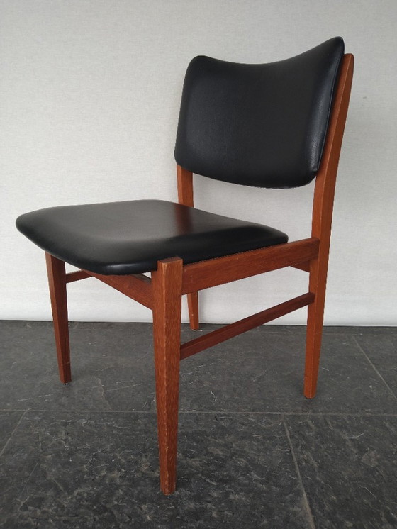 Image 1 of Scandinavische eetkamerstoelen Teak