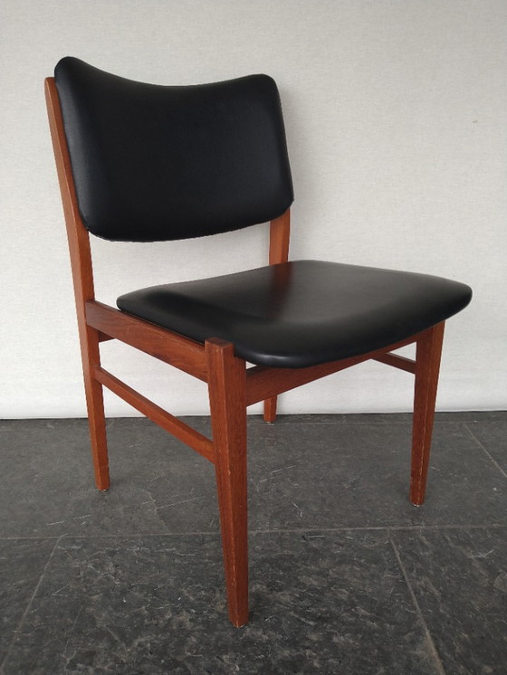 Image 1 of Scandinavische eetkamerstoelen Teak