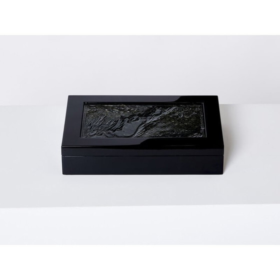 Image 1 of Vintage Art Deco juwelendoosje in zwarte lak en gebeeldhouwde jadesteen, 1930