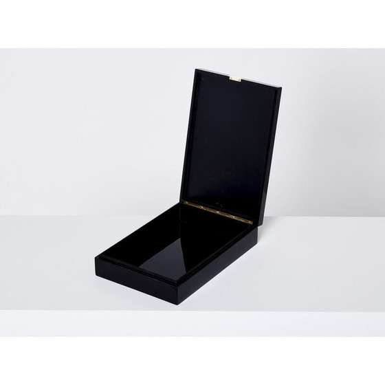 Image 1 of Vintage Art Deco juwelendoosje in zwarte lak en gebeeldhouwde jadesteen, 1930