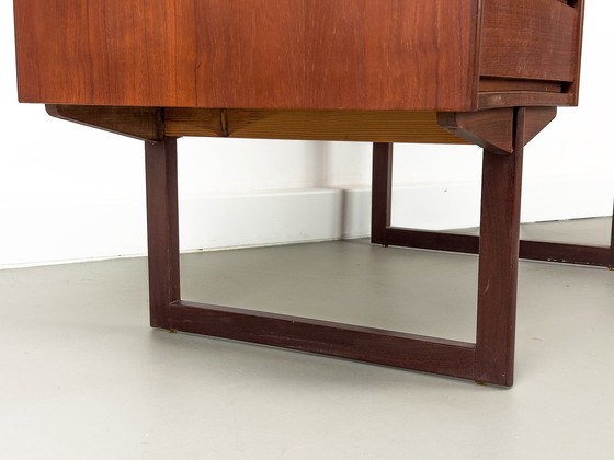 Image 1 of Deens teakhouten bureau van Vi-Ma Møbler, 1960