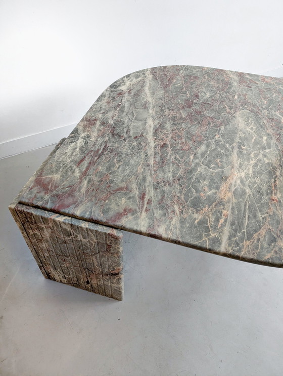 Image 1 of Italiaans marmeren oogvormige salontafel 1970