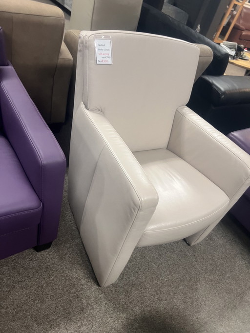 Moderne Witte Leren Fauteuil – 50% Korting!