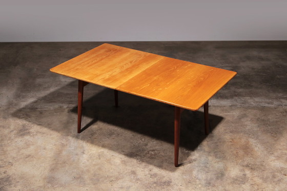 Image 1 of Hand J Wegner Eetkamerset 8 CH29 Sawbuck Stoelen & AT 310 Tafel