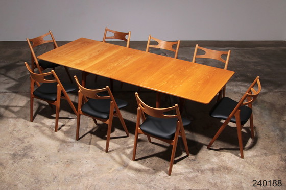 Image 1 of Hand J Wegner Eetkamerset 8 CH29 Sawbuck Stoelen & AT 310 Tafel