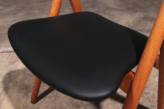 Image 1 of Hand J Wegner Eetkamerset 8 CH29 Sawbuck Stoelen & AT 310 Tafel