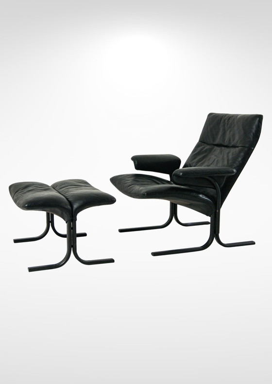 Image 1 of De Sede Ds-2030 Fauteuil en poef van zwart leer