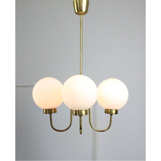 Image 1 of Mid-century kroonluchter van messing en opalineglas