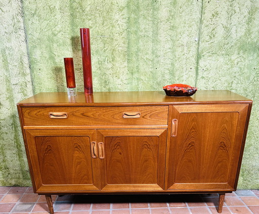 Mid century retro vintage teak dressoir van GPlan 1960