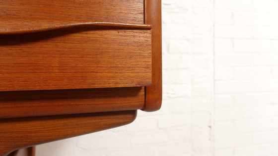 Image 1 of Vintage Highboard | Schuifdeuren