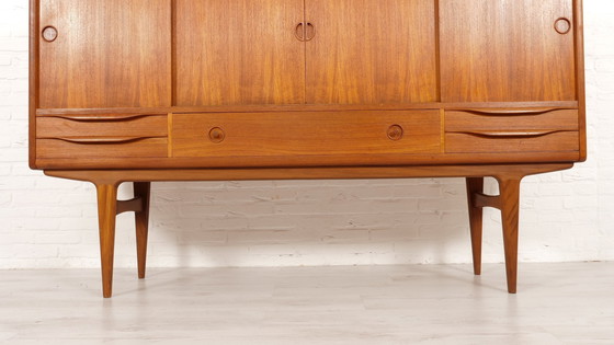 Image 1 of Vintage Highboard | Schuifdeuren