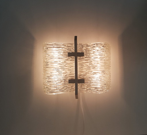 Vintage iced glass wandlamp uit 1960