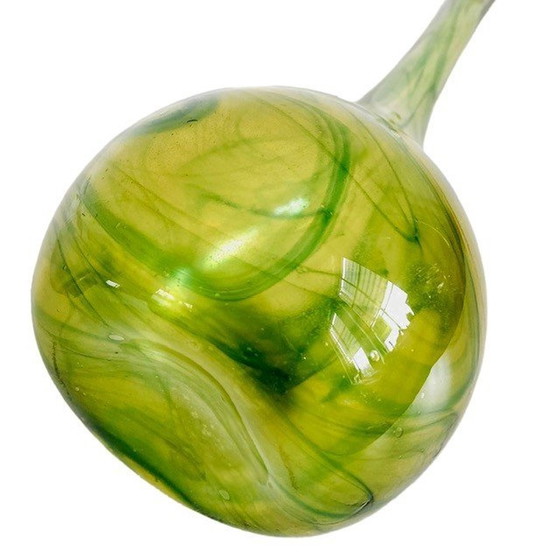 Image 1 of Vintage hoge handgeblazen glazen vaas groen Murano