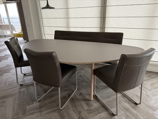 Castelijn Eetkamertafel Met Bree'S New World  Bank En 3 Stoelen