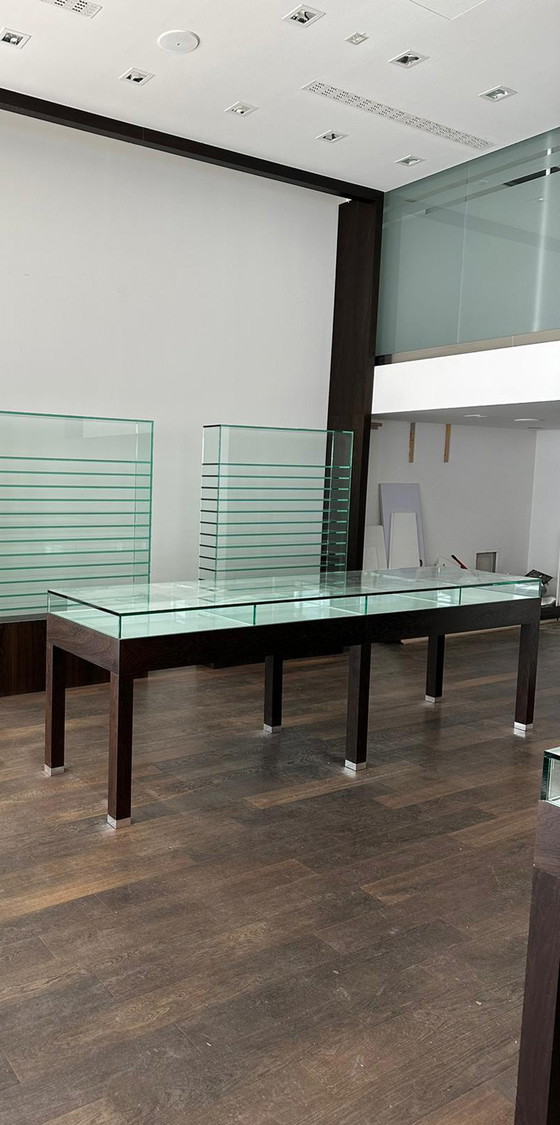 Image 1 of 2x luxe glazen vitrine tafel