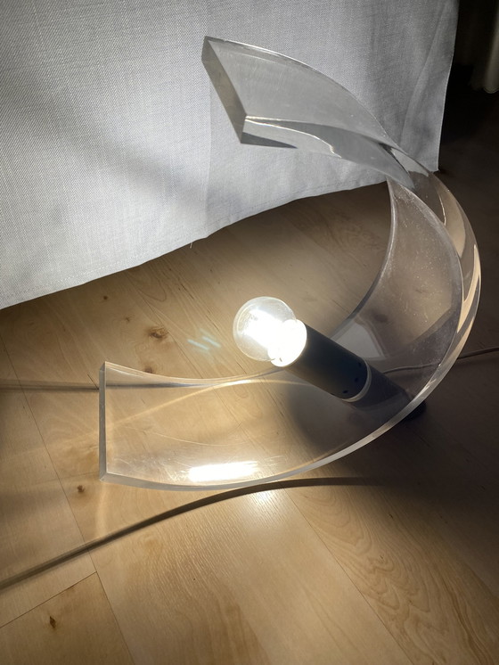 Image 1 of Hippe midcentury plexiglazen tafel/vloerlamp