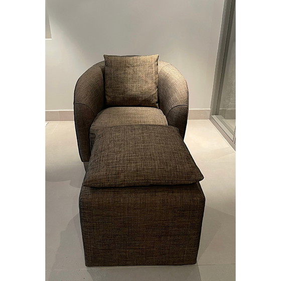 Image 1 of Klassieke Natuzzi fauteuil met bijpassende hocker + 2 kussens