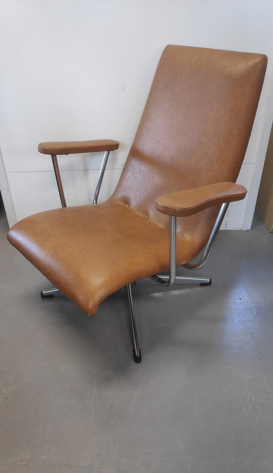 Image 1 of Goldsiegel draai fauteuil