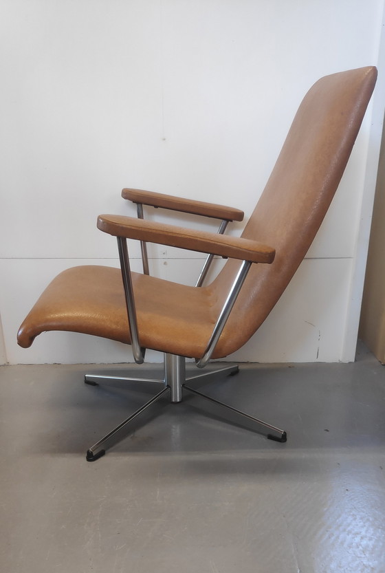 Image 1 of Goldsiegel draai fauteuil