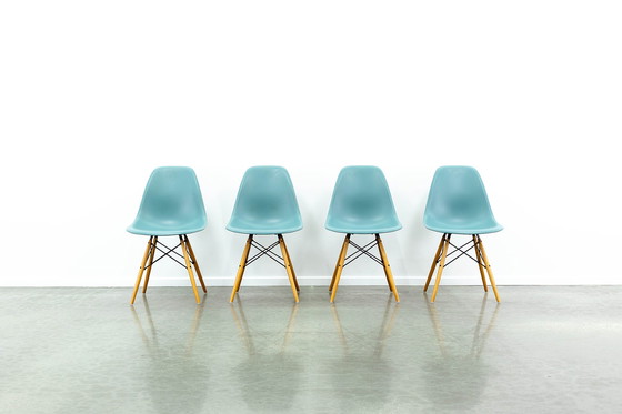 Image 1 of 4 x Eames DSW stoelen