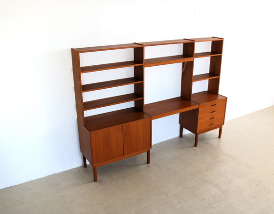 Image 1 of Vintage Zweeds wandmeubel