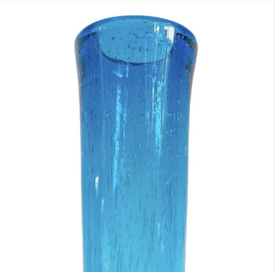 Image 1 of Vintage hoge handgeblazen glazen vaas blauw bubbels