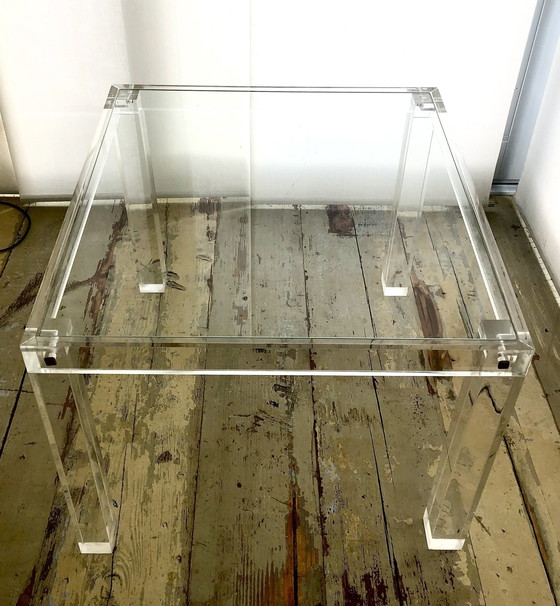 Image 1 of Lucite (Plexiglas) Bijzettafel Met Glazen Plaat