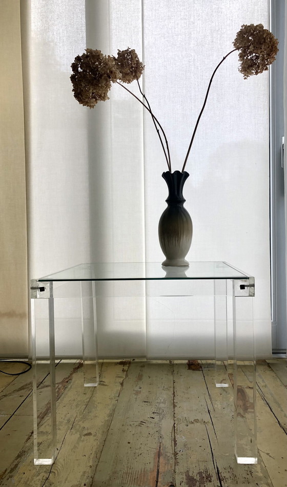 Image 1 of Lucite (Plexiglas) Bijzettafel Met Glazen Plaat