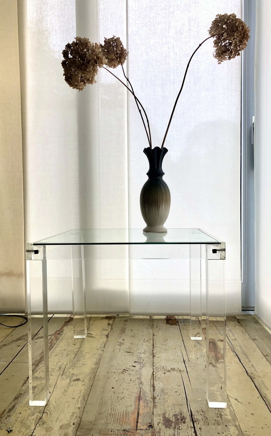 Image 1 of Lucite (Plexiglas) Bijzettafel Met Glazen Plaat